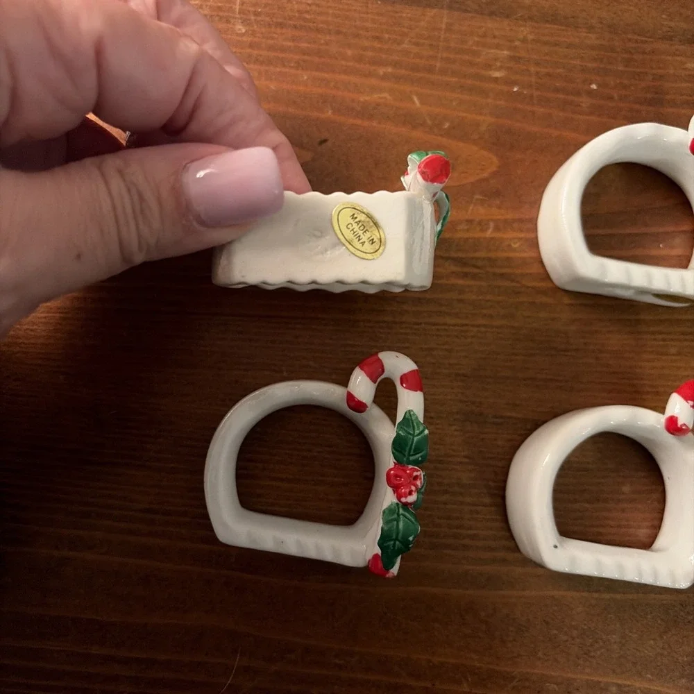 Vintage Christmas Holiday Ceramic Napkin Rings Candy Canes Holly‎ Set of 8